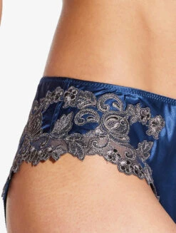 Culotte En Soie Bleue Rehaussée D’une Broderie En Guipure «frastaglio» Gris Foncé-Culottes-MAISON -Mode Lingerie Boutique CFILPD0019229 RF BL0261 5 94770 30404.1651759025