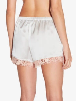 Short Blanc En Soie Avec Dentelle Leavers-Lingerie De Nuit En Soie-PER LEI -Mode Lingerie Boutique CFILPD0020290 LA NAW230 2 71168 69551.1684227440