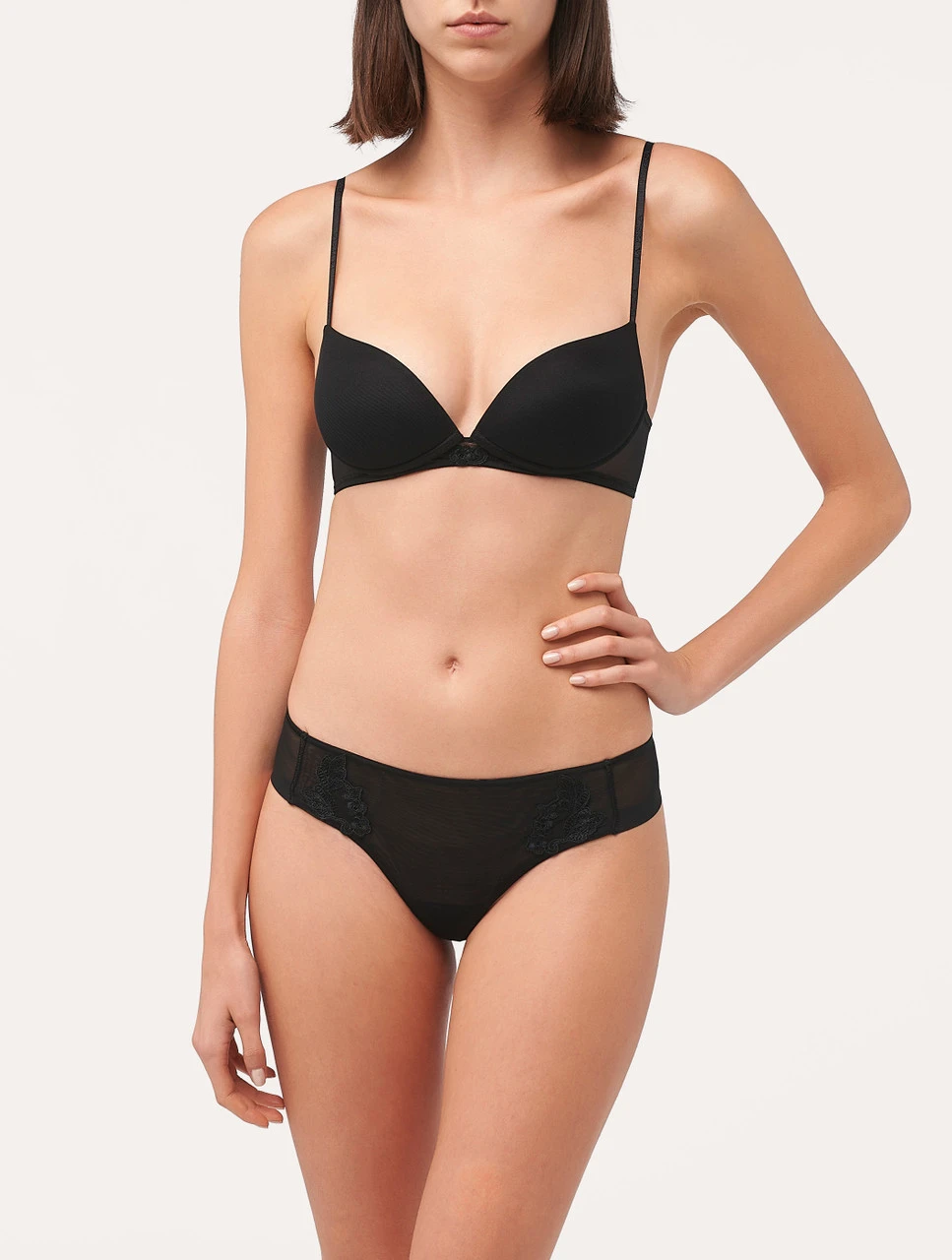 String En Noir Avec Tulle Stretch-Shapewear-MAISON CONTOURING 2 String En Noir Avec Tulle Stretch-Shapewear-MAISON CONTOURING – Image 2