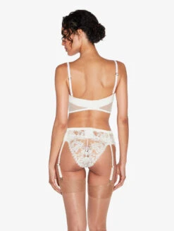 Porte-jarretelles Blanc Cassé Avec Dentelle Leavers En Coton-Porte-Jarretelles-PER SEMPRE -Mode Lingerie Boutique CFILPD0049720 NAA017 2 05341 45587.1684151382