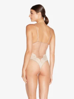 Body Beige Et Rose Nude Avec Dentelle Leavers-Bodys & Bustiers-POESIA -Mode Lingerie Boutique CFILPD0049900 BGW226 2 33112 54404.1690533179