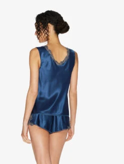 Top En Satin De Soie Bleu Foncé Avec Broderie En Guipure «frastaglio»-Lingerie De Nuit En Soie-MAISON -Mode Lingerie Boutique CFILPDN046480 BL0261 2 67560 94074.1654868117