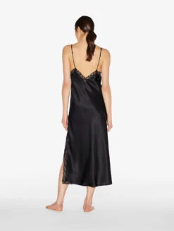 Chemise De Nuit Longue En Soie Noire Avec Macramé Frastaglio-Lingerie De Nuit En Soie-PETIT MACRAME 7 Chemise De Nuit Longue En Soie Noire Avec Macramé Frastaglio-Lingerie De Nuit En Soie-PETIT MACRAME -Mode Lingerie Boutique CFILPDN046590 NR0002 2 26928.1649424210