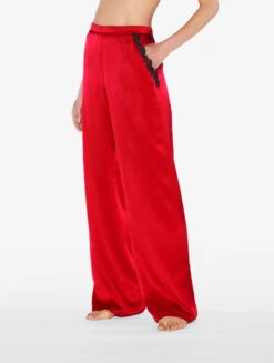 Pyjama En Soie Rouge Rehaussée D’une Broderie En Guipure «frastaglio»-Lingerie De Nuit En Soie-MAISON -Mode Lingerie Boutique CFILPDN051240 RS0290 3 10145 53843 04316.1674160180