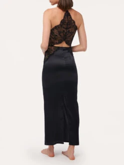 Chemise De Nuit En Soie Noir Avec Fermeture Autour Du Cou Et Finitions En Dentelle Leavers-Lingerie De Nuit En Soie-EXOTIQUE -Mode Lingerie Boutique CFIPLM0040620 NRB010 2 82011 39251.1657566015