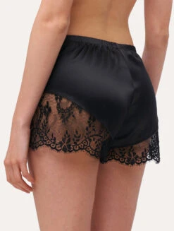 Short De Pyjama En Soie Noir Avec Finitions En Dentelle Leavers-Lingerie De Nuit En Soie-EXOTIQUE 5 Short De Pyjama En Soie Noir Avec Finitions En Dentelle Leavers-Lingerie De Nuit En Soie-EXOTIQUE -Mode Lingerie Boutique CFIPLM0040680 NRB010 2 34726 42471.1626790590