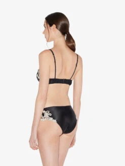 Soutien-gorge Push-up En Soie Noire Rehaussée D’une Broderie En Guipure «frastaglio» Ivoire-Rembourré-MAISON 7 Soutien-gorge Push-up En Soie Noire Rehaussée D’une Broderie En Guipure «frastaglio» Ivoire-Rembourré-MAISON -Mode Lingerie Boutique CFIPLM005088 NR0202 2 54320 27114.1651759029