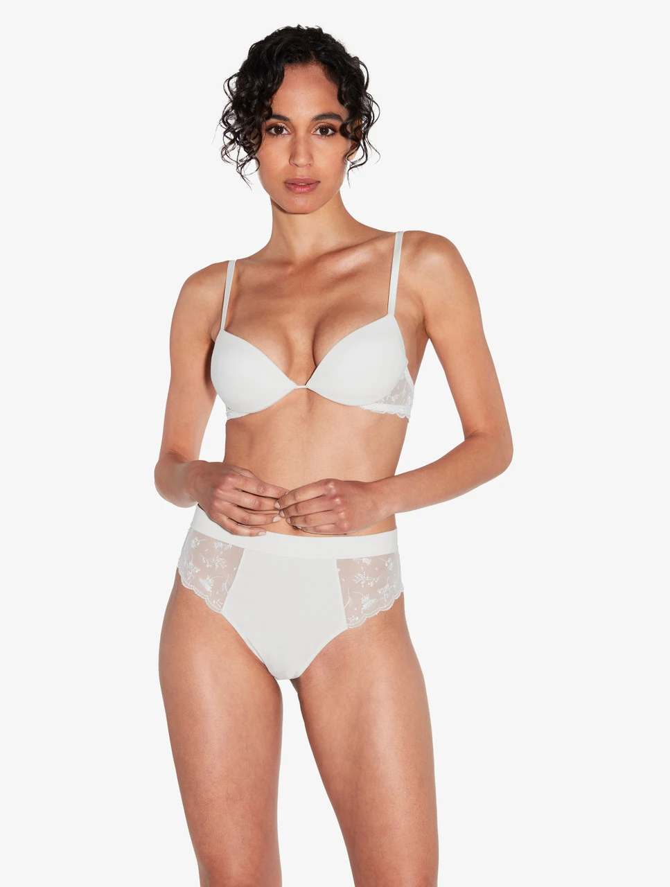 Soutien-gorge Push-up De Couleur Lys Avec Tulle Brodé-Rembourré-MIDNIGHT BOTANICA 2 Soutien-gorge Push-up De Couleur Lys Avec Tulle Brodé-Rembourré-MIDNIGHT BOTANICA – Image 2