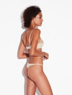 Soutien-gorge à Armatures De Couleur Halo Et Ivory Nude Avec Tulle Brodé-Avec Armatures-MIDNIGHT BOTANICA -Mode Lingerie Boutique CFIPLM005994 MUW232 2 57656 10551.1674755404